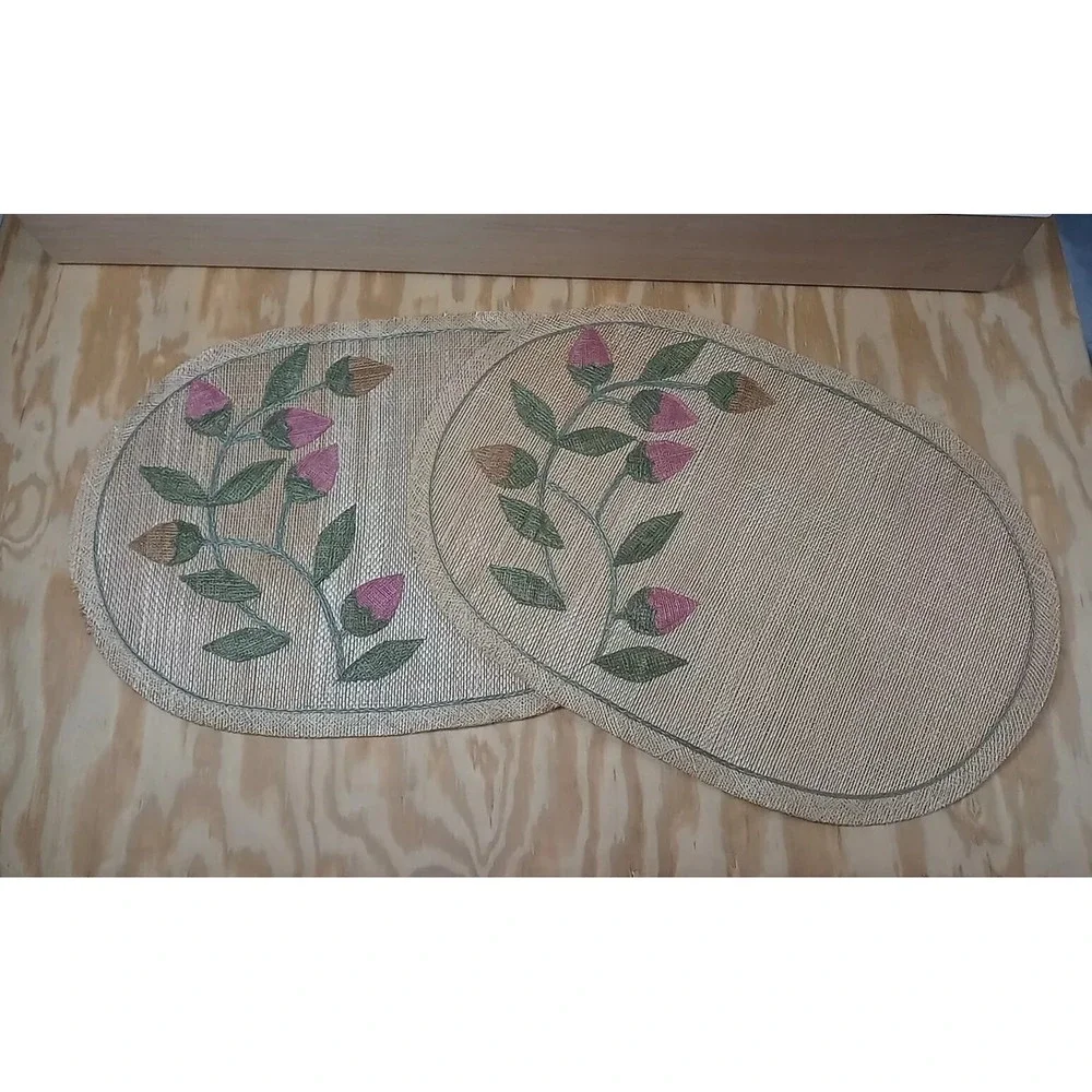 Lot Of‎ 2 Vintage Placemats Floral Embroidered Rattan Flower Garden Placemats